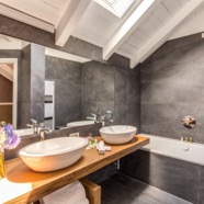 Luxury_Penthouse_Room_Jacuzzi_Lake_Como_main_Bathroom_2.jpg