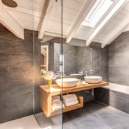 Luxury_Penthouse_Room_Jacuzzi_Lake_Como_main_Bathroom_3.jpg